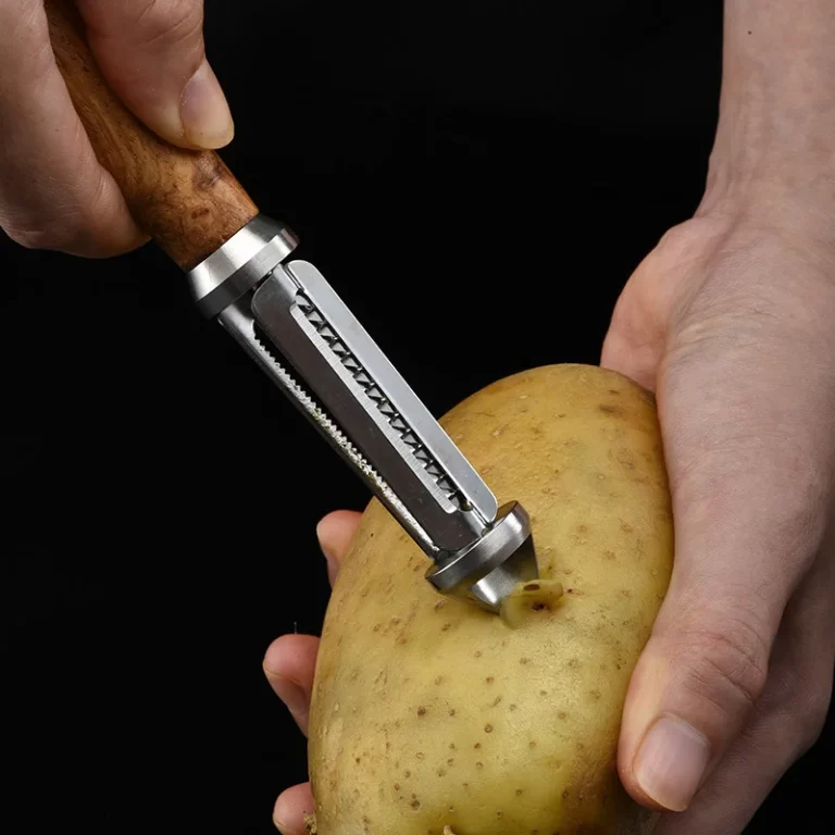 Éplucheur de pommes de terre en acier inoxydable, rasoir multi-usages, râpe à pommes, outils d'épluchage de cuisine, gadgets pour la maison 4