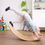 Planche d'équilibre en bois pour bébé, balançoire incurvée pour enfants, équipement de yoga et de fitness, jouets d'intérieur pour enfants, sports de plein air, cadeau de jeu, 2022 2